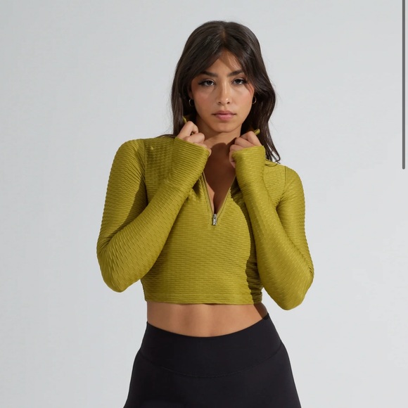 Buffbunny Permafrost pullover - Small - Picture 1 of 2